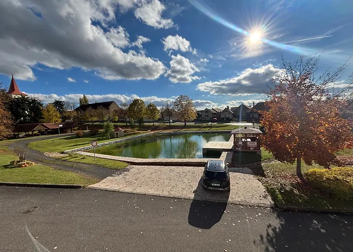 Retreat House Na Navsi