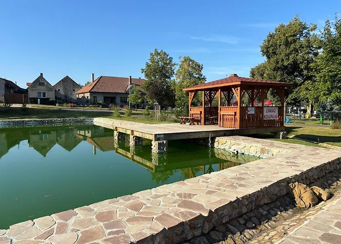 Retreat House Na Navsi 펜션